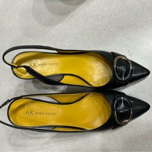 Anne Klein black leather heels size 8 new
